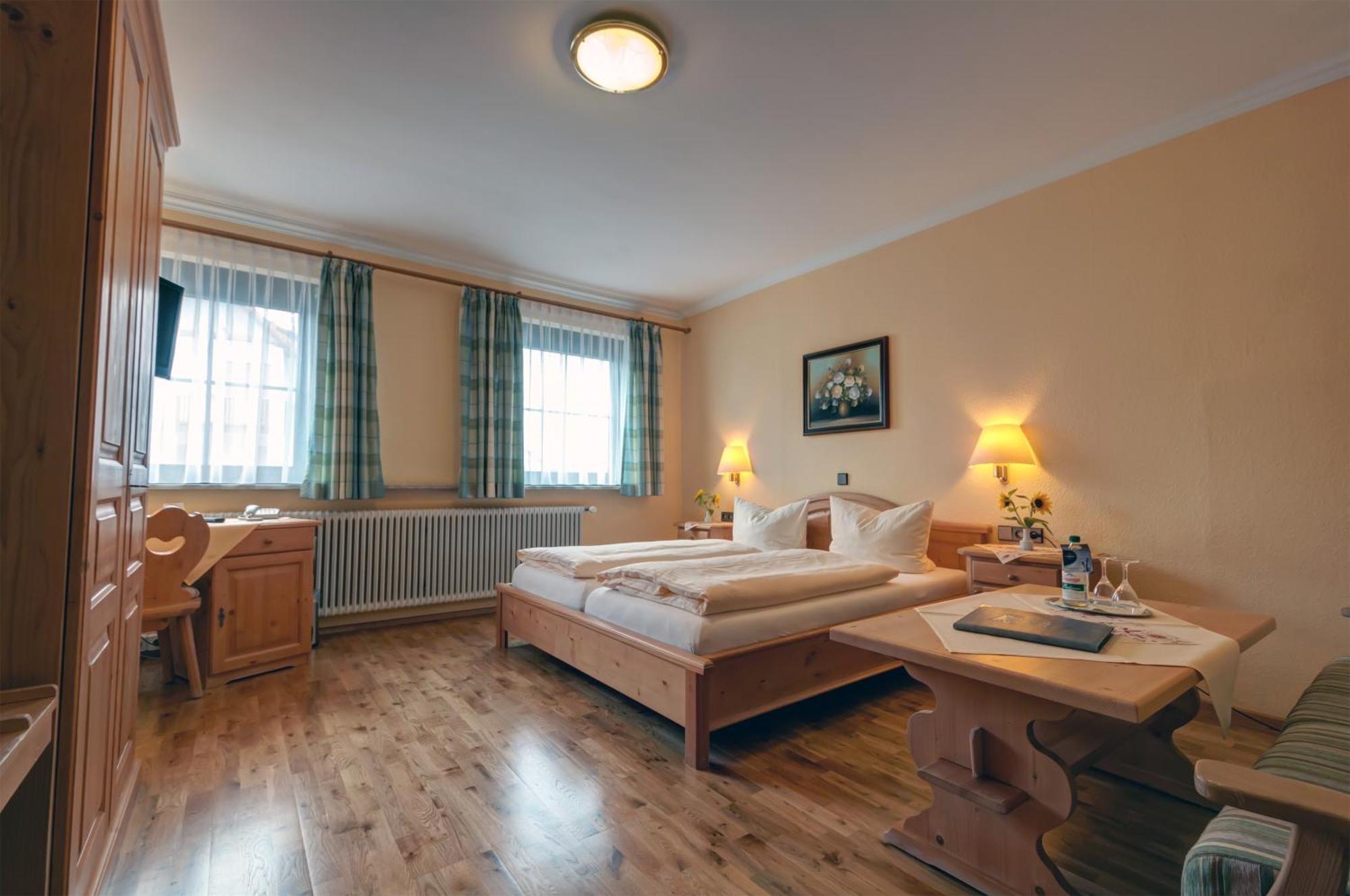 Hotel Gasthof Roessle เซนเดน ภายนอก รูปภาพ